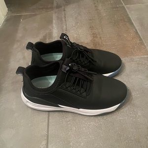 Clove Black Nursing Non-slip Shoes (Night Shift)